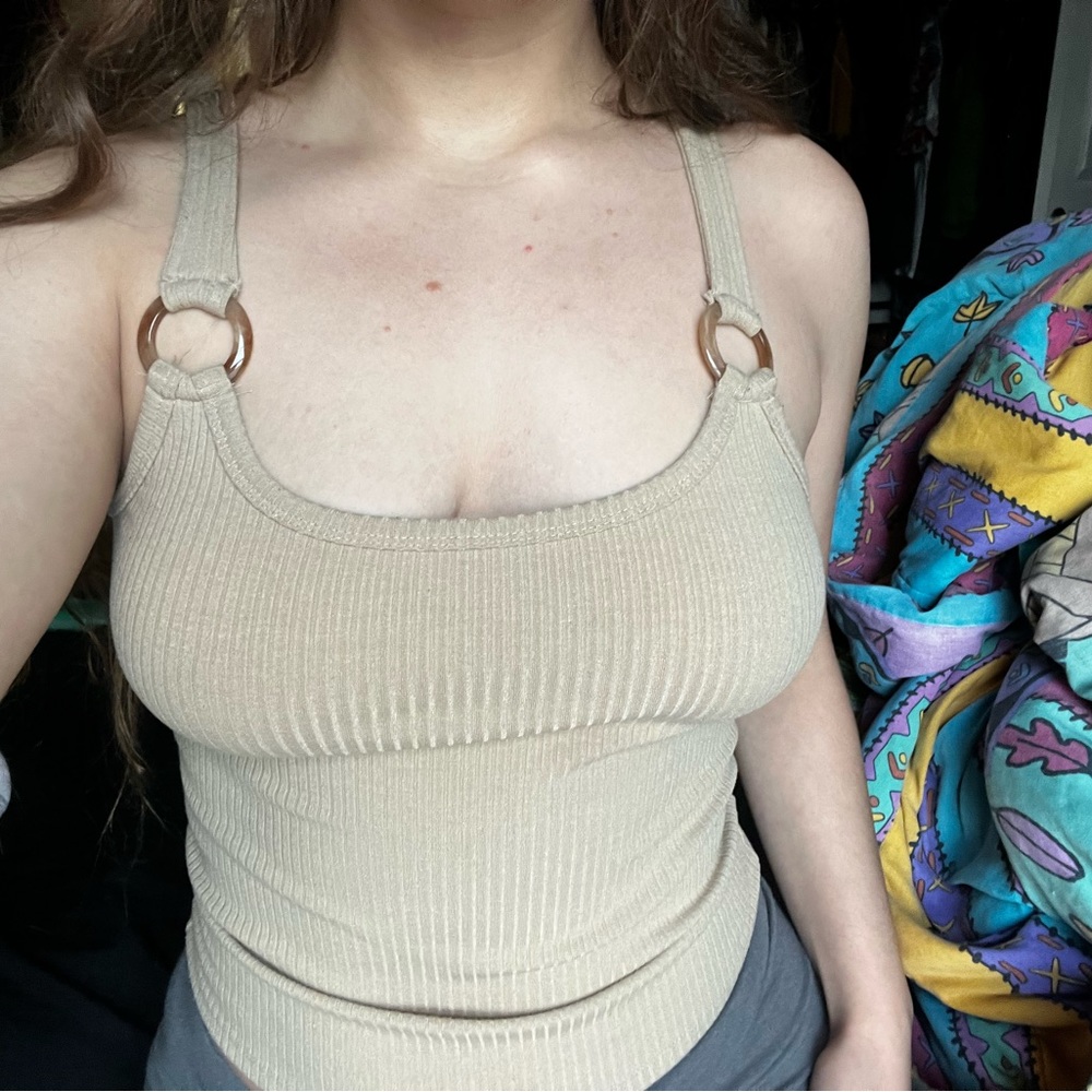 Forever 21 Cream O-ring Tank Top Small